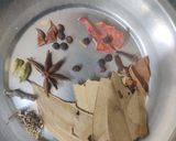A picture of step 5 of Mushroom pulao.