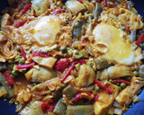 Foto del paso 6 de la receta: Verduras en amarillo con huevo cuajado