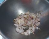 A picture of step 2 of Bhindi or ladyfingers fry.