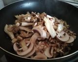Foto del paso 3 de la receta: Risotto de Setas con huevo escalfado