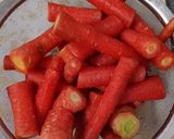 A picture of step 1 of Gajar halwa.