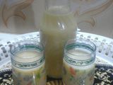 عصير طبيعي منعش 👌🍌🍑 مانجا موز وخوخ 💞 ما احلى الصيف 😄