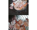 Foto langkah ke 2 dari resep 17. Mie goreng seafood.