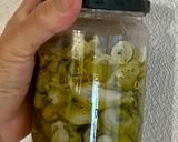 A picture of step 5 of Oyster pickled in Garlic Olive Oil.