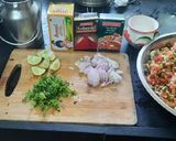 A picture of step 1 of Mumbai style Pav bhaji.