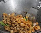 Foto langkah ke 5 dari resep Tumis Ikan Asin Jambal Tempe Cabe Ijo.
