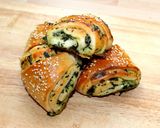 Mángoldos-krémsajtos háromszög recept fázis 12 fotója