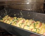 Foto langkah ke 5 dari resep Garlic Scallion Smoke Beef Bread.