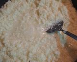 A picture of step 2 of Raw Papaya Burfi.