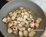 Foto langkah ke 5 dari resep Tumis Jamur.