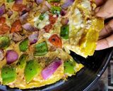 ऑमलेट पिज़्ज़ा (omelette pizza recipe in hindi) रेसिपी चरण 7 फोटो