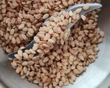 Foto del paso 1 de la receta: Licuado 🩷 de arándanos y banana 🫐🍌 con almendras y semillas de sésamo 🩷 Bebida rosa plant based 🌿