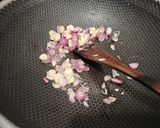 Foto langkah ke 7 dari resep Tumis Bunga Turi Buah Naga Sere Lemo.