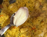 Foto del paso 5 de la receta: Un arroz, mil ideas: 🥘 Arroz amarillo con pollo, queso y perejil súper cremoso