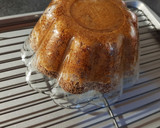 Foto del paso 4 de la receta: Mini torta integral con zucchini y pasas de uva!