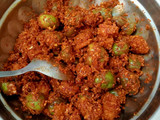 ગુંદા કેરી નું અથાણું