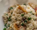 A picture of step 7 of Nasi Goreng Kacang Polong Sosis / Sausage & Peas Fried Rice.