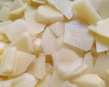 Foto del paso 2 de la receta: Tortilla de patatas con fumet de gambón