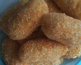 Foto langkah ke 4 dari resep Kroket kentang isi sosis keju.