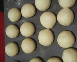 Foto langkah ke 2 dari resep Donat toping abon.