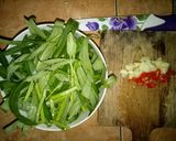 Foto langkah ke 2 dari resep Tumis Kangkung Simple.
