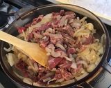 Une image de l'étape 6 de Bœuf aux oignons de roscoff sauce aux champignons.