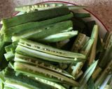 A picture of step 1 of Lady finger and paneer sabzi.