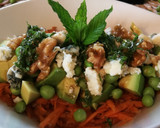 Foto del paso 9 de la receta: Ensalada con crudités de abril aliñadas con Vidalim Omega 3