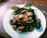 Foto langkah ke 3 dari resep Kerang Saus Tiram.