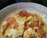Foto langkah ke 4 dari resep Scrambled egg with tomato // Tumis telur tomat (2 bahan saja).