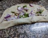 A picture of step 6 of Spicy Onion Qatlama.