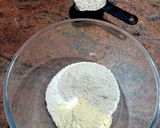 A picture of step 1 of Oats chila.