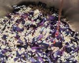 Foto del passaggio 4 della ricetta Risotto con cavolo rosso gorgonzola e noci