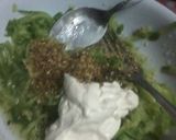 A picture of step 3 of Sour cream salad.