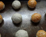 Foto del paso 2 de la receta: Pancitos de cebolla y orégano express(con harina leudante)