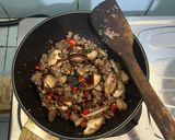 Foto langkah ke 3 dari resep Pad Kra Pao a.k.a Thai Basil Beef 🇹🇭.