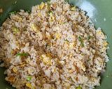 Foto langkah ke 3 dari resep Nasi Goreng Mentega.