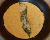 Foto del paso 3 de la receta: Omelette de espárragos con queso
