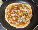 A picture of step 2 of Chicken kebabs pizza.