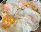 Gambar langkah 1 resipi 👩‍🍳Telur Mata Masak Kicap.