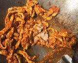 รูปขั้นตอนการทำที่ 8 ของ หมูผัดพริกแกงใต้ใส่หน่อเหรียง