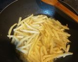 รูปขั้นตอนการทำที่ 1 ของ อาหารตุรกี Baharatl patates kızartması #กับแกล้ม