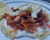 Foto del paso 7 de la receta: Arepa rellena de salchicha, pimentón, cebolla y queso🥯🌭🧀