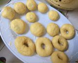 Foto langkah ke 3 dari resep Donat Empuk.