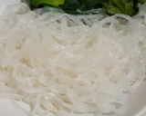 Foto langkah ke 5 dari resep Mie Shiratake Ayam.