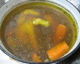 Gyöngyözve 🔥 főtt klasszikus ✨ tyúkhúsleves 🍲 recept fázis 5 fotója