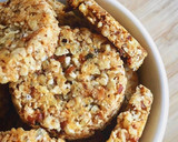 Foto del paso 1 de la receta: Galletitas de parmesano, avena y nueces