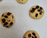 Foto del paso 2 de la receta: Cookies de arándanos rojos y chocolate blanco