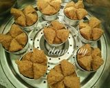 Foto langkah ke 6 dari resep BOLU KUKUS GULA MERAH Lembut NO MIXER (#pr_recookanekabolkus).