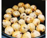 รูปขั้นตอนการทำที่ 3 ของ 🐙ลูกชิ้นปลาหมึกทอดไร้น้ำมัน Squid Meatballs in Air fryer